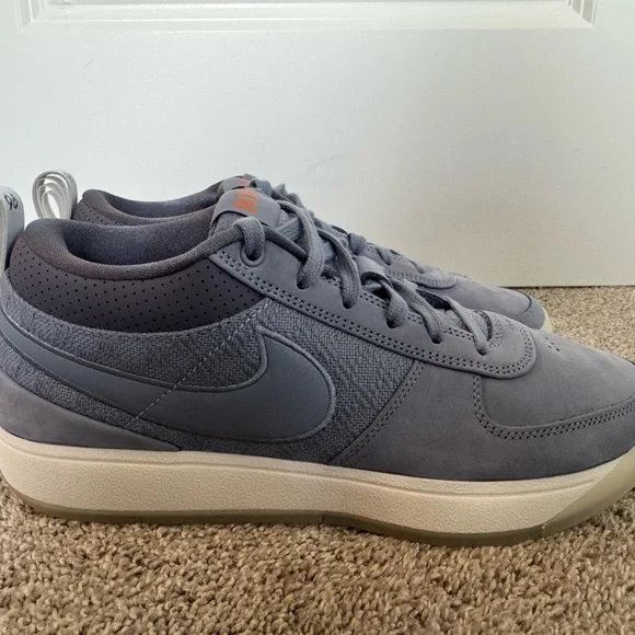 Nike Men’s Devin Booker signature shoe Book 1 Sneakers with Orange Logo - Picture 2 of 8